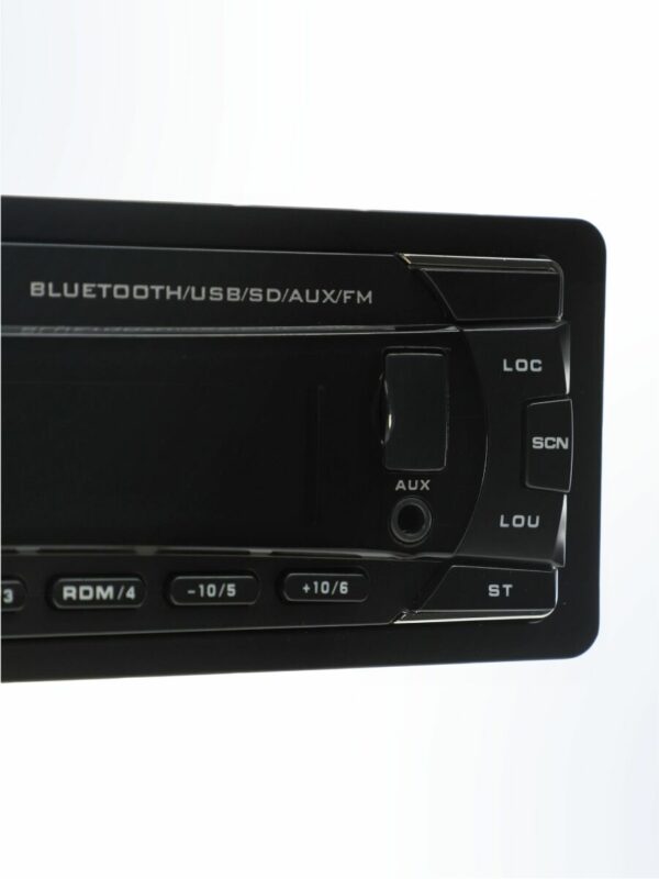 Автомобильная аудиосистема с функциями Bluetooth, USB, SD-карт, AUX и FM радио