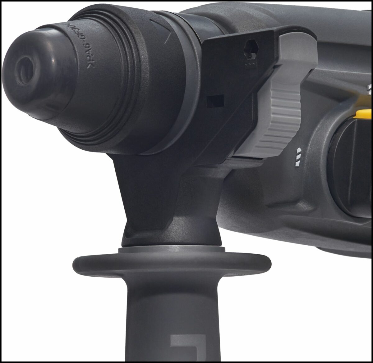 Передняя часть перфоратора с патроном SDS+, рукояткой и переключателем режимов