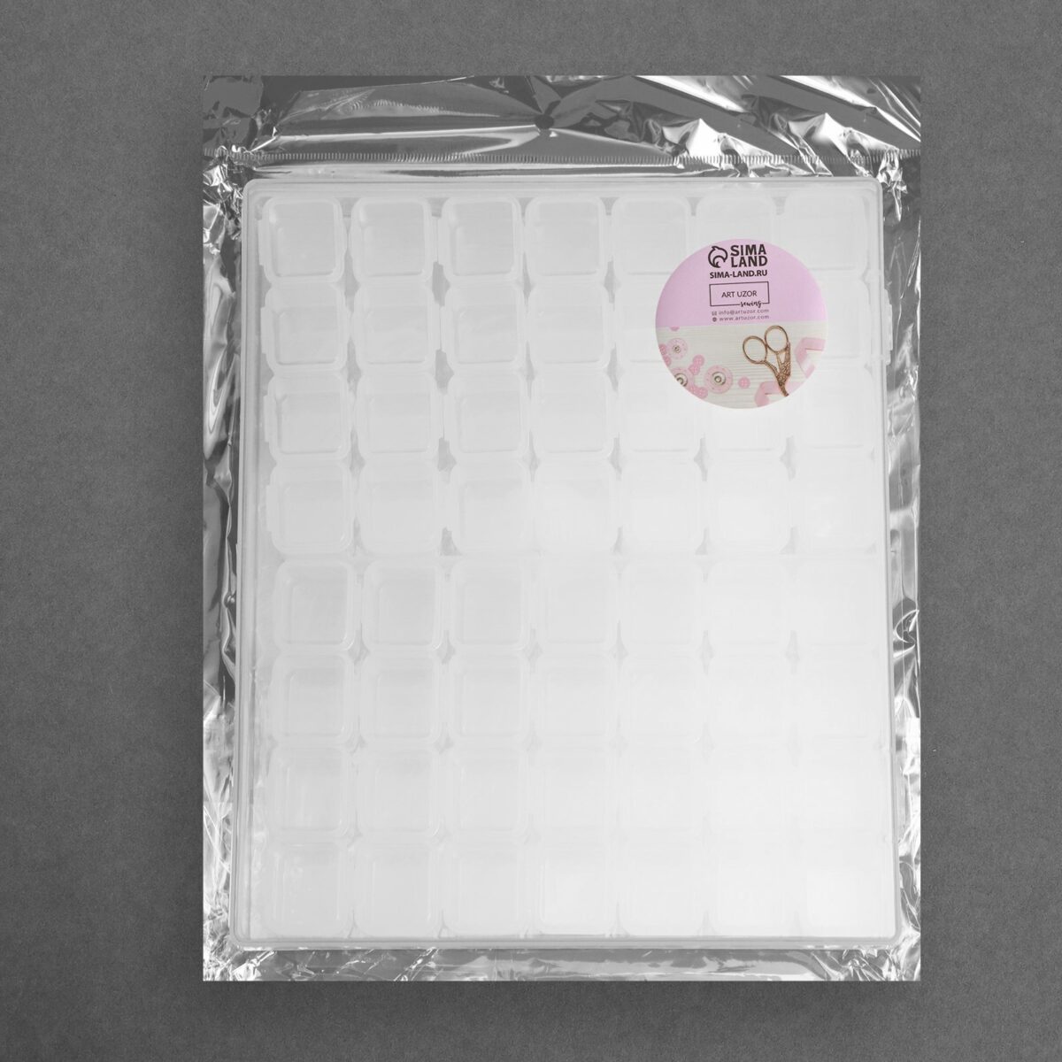 Прозрачный пластиковый органайзер с 56 ячейками для мелочей и рукоделия Пластиковый органайзер для мелочей с крышкой, состоящий из 56 прозрачных ячеек, подходит для хранения бисера, ниток и других аксессуаров для рукоделия