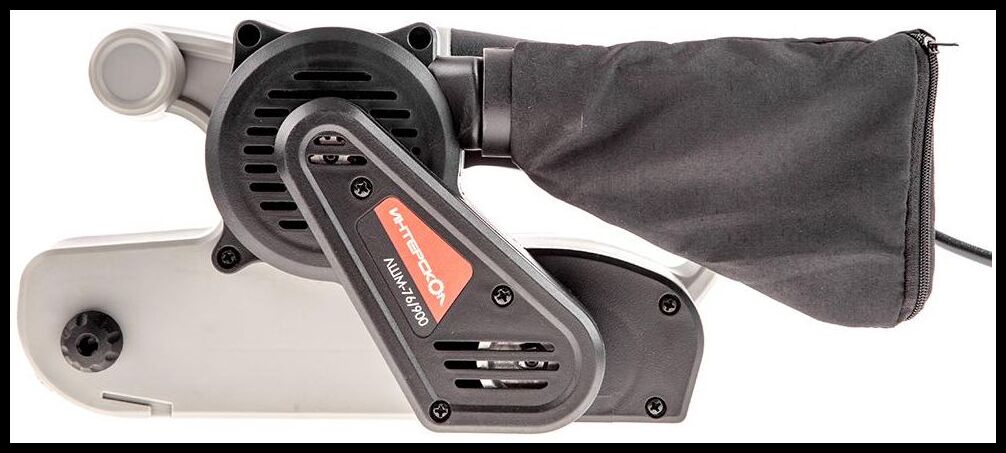 Ленточная шлифовальная машина Интерскол ЛШМ-76/900 с пылесборником, оптимальная для обработки поверхностей