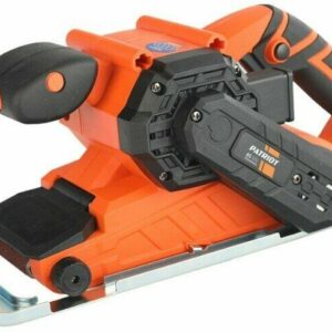 Ленточный шлифовальный станок Patriot BS 810 с оранжево-черным корпусом и удобной рукояткой для эффективной обработки поверхностей