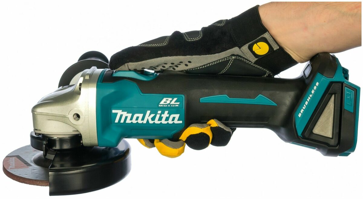 Углошлифовальная машина Makita с бесщеточным двигателем BL Motor, работающая от аккумулятора системы LXT