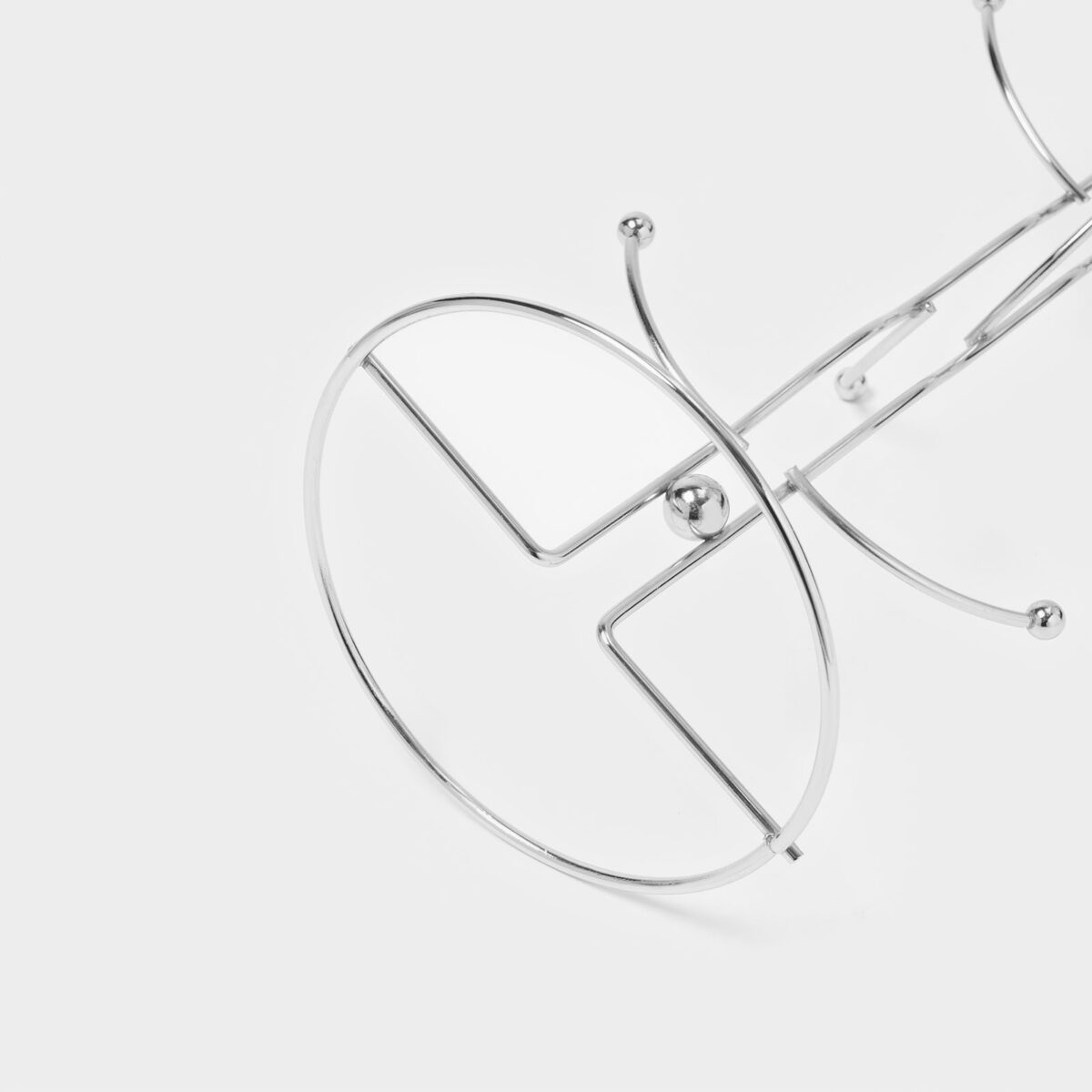 Настольный металлический держатель для кружек на 6 штук с хромированным покрытием Хромированный металлический держатель для кружек на столе с крючками для устойчивой фиксации