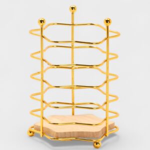 Сушилка для столовых приборов с глянцевым золотистым покрытием, открытым дизайном, деревянным основанием и декоративными элементами, выполненная из качественных материалов