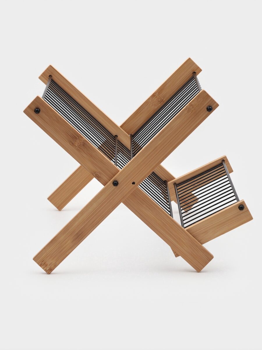 Двухъярусная бамбуковая сушилка для посуды с металлическими элементами — стильный и функциональный кухонный аксессуар Двухъярусная сушилка для посуды, выполненная из бамбука и металла, с функциональной складной конструкцией, подходящей для компактного хранения