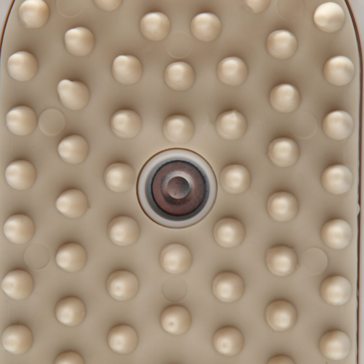 Паровая щетка с массажной поверхностью для ухода за шерстью животных Активная часть паровой щетки с выпуклыми элементами и паровым соплом для кошек и собак