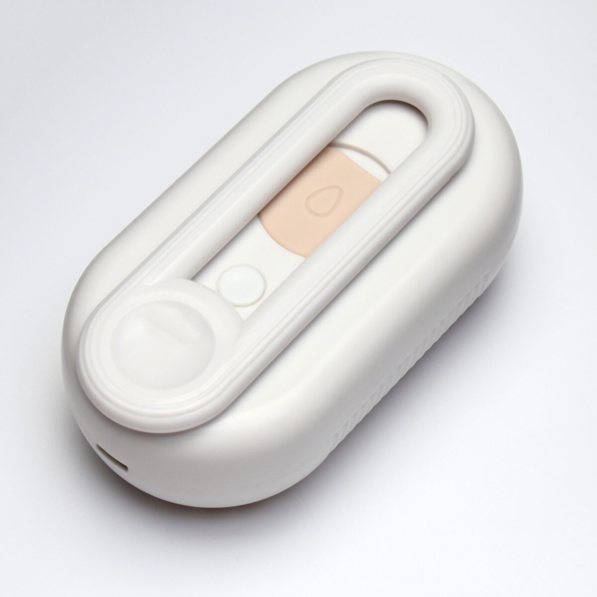 Паровая щетка-расческа с USB зарядкой для кошек и собак с белым корпусом Компактная паровая щетка для животных белого цвета с выдвижной ручкой и функцией подачи пара