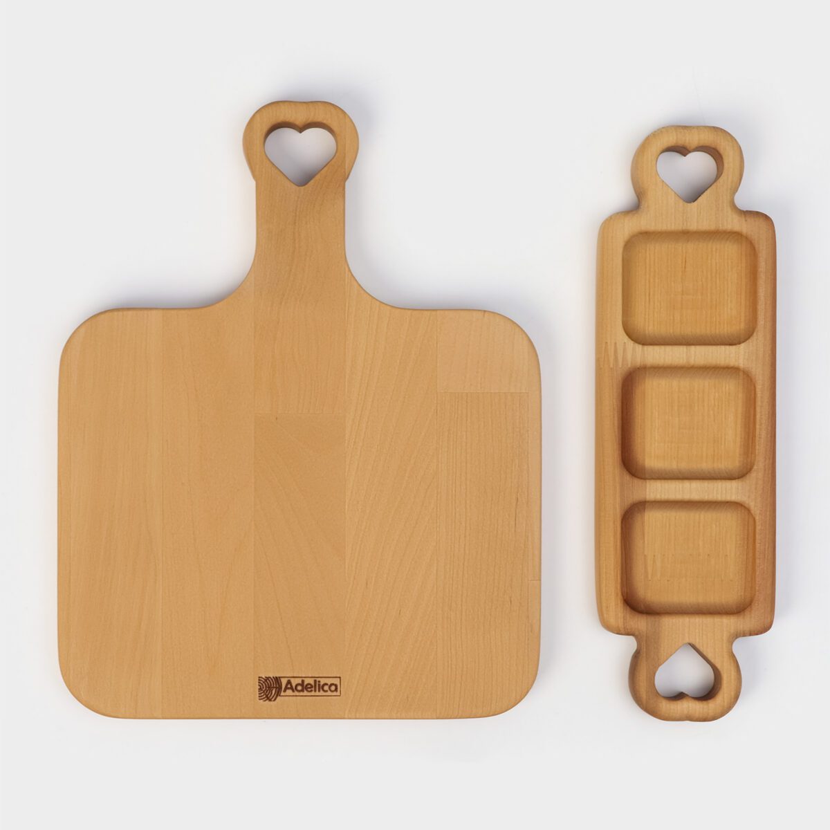Экологичный деревянный подарочный набор: разделочная доска с ручкой и стильная менажница с 3 секциями Деревянная разделочная доска с ручкой в форме сердца и трехсекционная менажница из натурального дерева