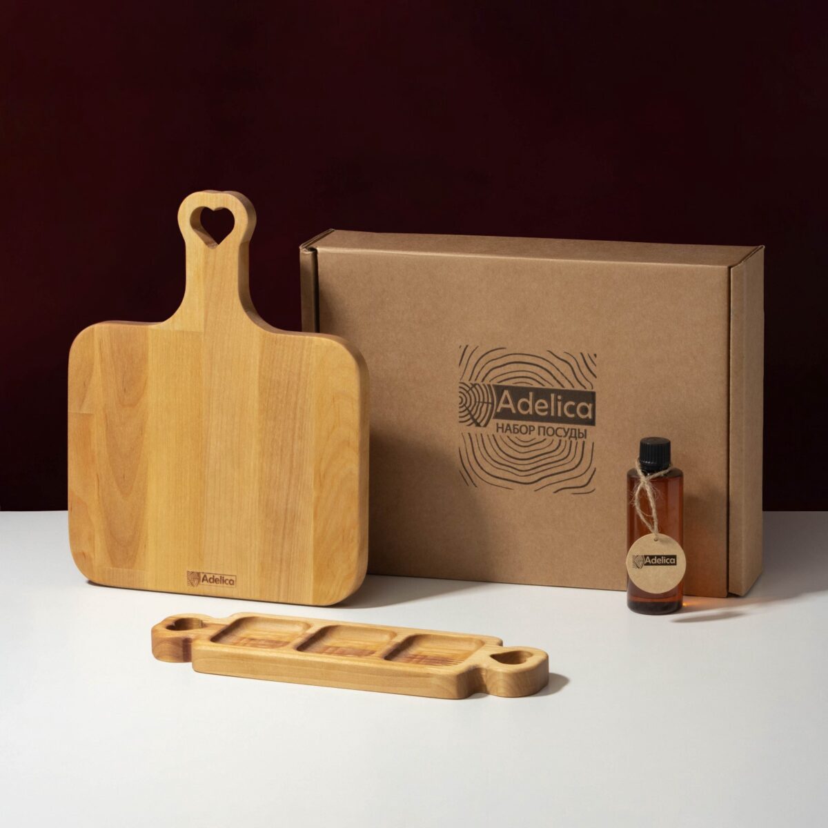 Деревянный подарочный набор посуды с удобной менажницей и разделочной доской для кухни Подарочный набор посуды с разделочной доской из дерева, менажницей с 3 секциями и стеклянной бутылочкой для масла в крафтовой упаковке