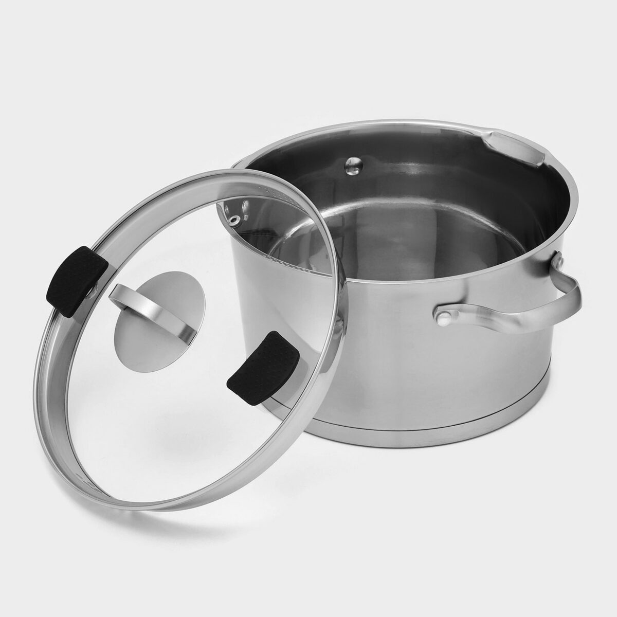 Кастрюля из нержавеющей стали на 5 литров с крышкой и капсульным дном для всех видов плит Кастрюля 5 литров из нержавеющей стали с капсульным дном и крышкой для удобного слива воды