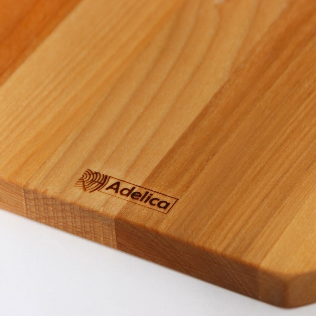 Набор досок разделочных деревянных берёза с пропиткой маслом для кухни Деревянная разделочная доска из набора, выполненная из берёзы, пропитанная минеральным маслом, с текстурой древесины