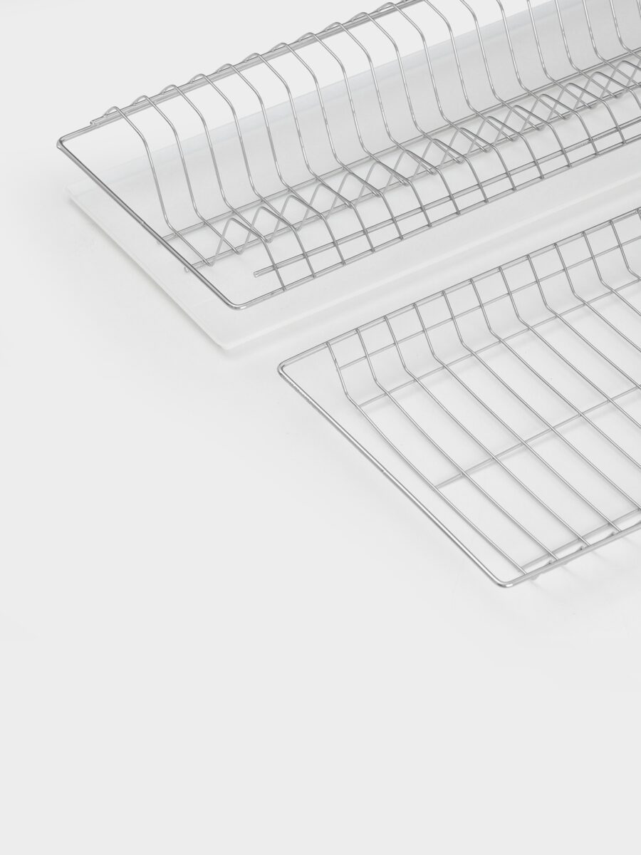 Сушилка для посуды для шкафа 80 см с хромированной конструкцией и пластиковым поддоном Современная сушилка для посуды из металла с хромированным покрытием и пластиковым поддоном для шкафа 80 см