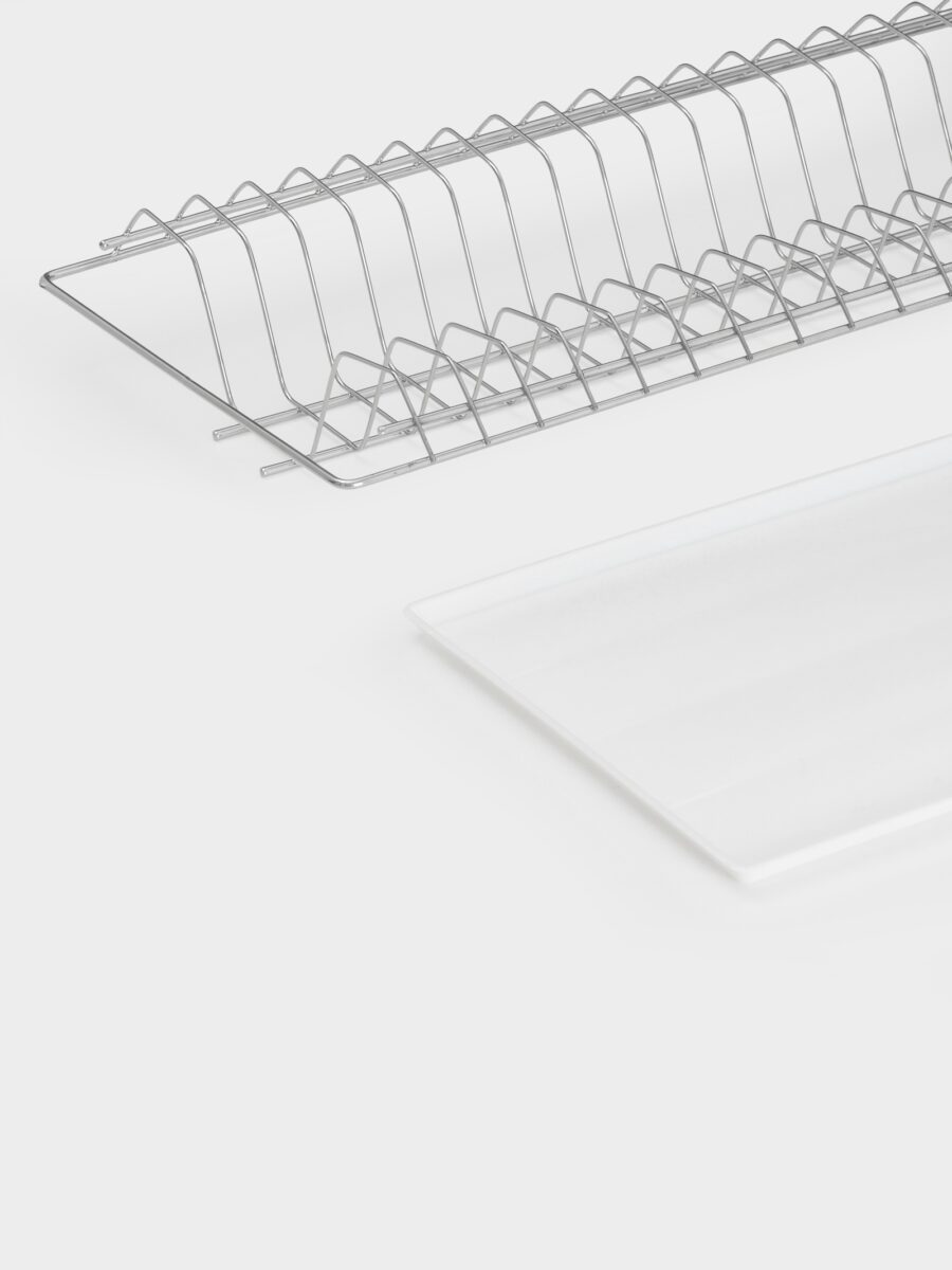 Хромированная многоярусная сушилка для посуды с пластиковым поддоном для шкафа шириной 80 см Металлическая сушилка для посуды с хромированным покрытием и белым пластиковым поддоном для кухонного шкафа шириной 80 см