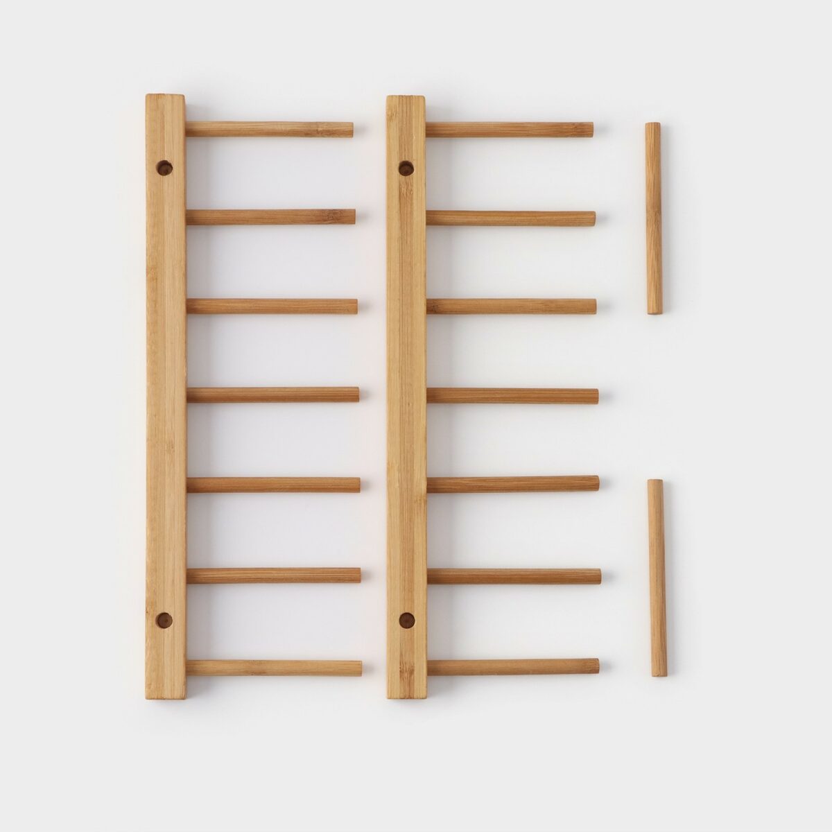 Разборная деревянная подставка для крышек и разделочных досок — компактное решение для организации кухни Разборная деревянная подставка для хранения крышек кастрюль и разделочных досок, компактная конструкция из бамбука для кухни