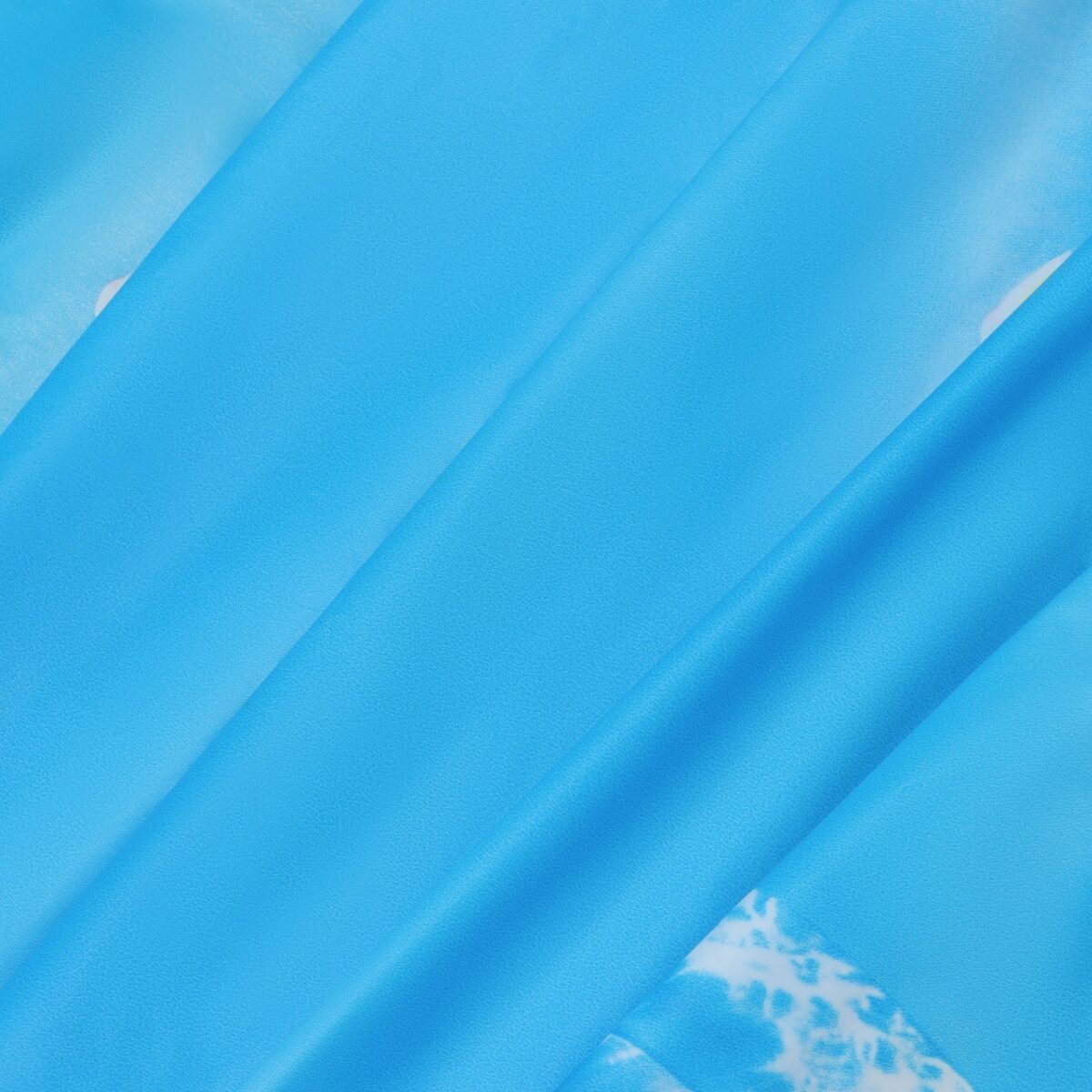 Прозрачная и стильная шторка EVA 180×180 для ванной с морским дизайном Насыщенно-голубая штора 180x180 из EVA с принтом морских волн — прочная и стильная шторка для ванной комнаты