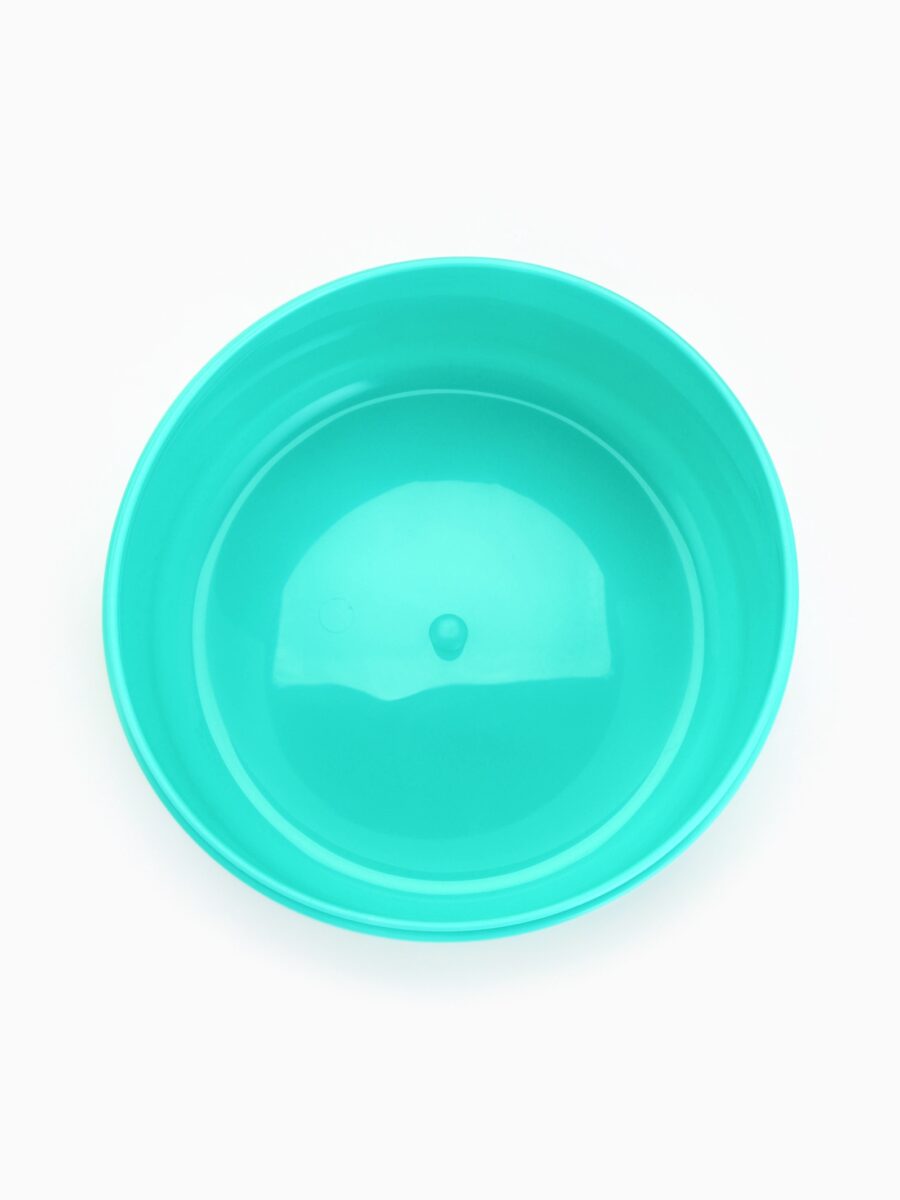 Круглый пластиковый ланч бокс на 500 мл с герметичной крышкой — стильное и удобное решение Круглый ланч бокс из прочного пластика бирюзового цвета объемом 500 мл с герметичной крышкой