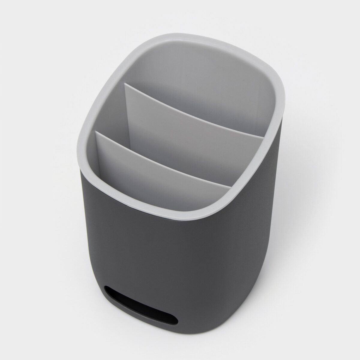 Универсальная подставка-сушилка для столовых приборов с дренажной системой — графит, современный дизайн Подставка-сушилка для столовых приборов из пластика, графитового цвета, с удобными отделениями для организации пространства на кухне