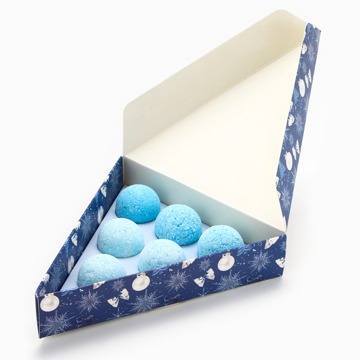 Набор для ванны с ароматом свежести – расслабляющие бомбочки для купания Треугольная коробка с зимним дизайном, наполненная голубыми бомбочками для ванны