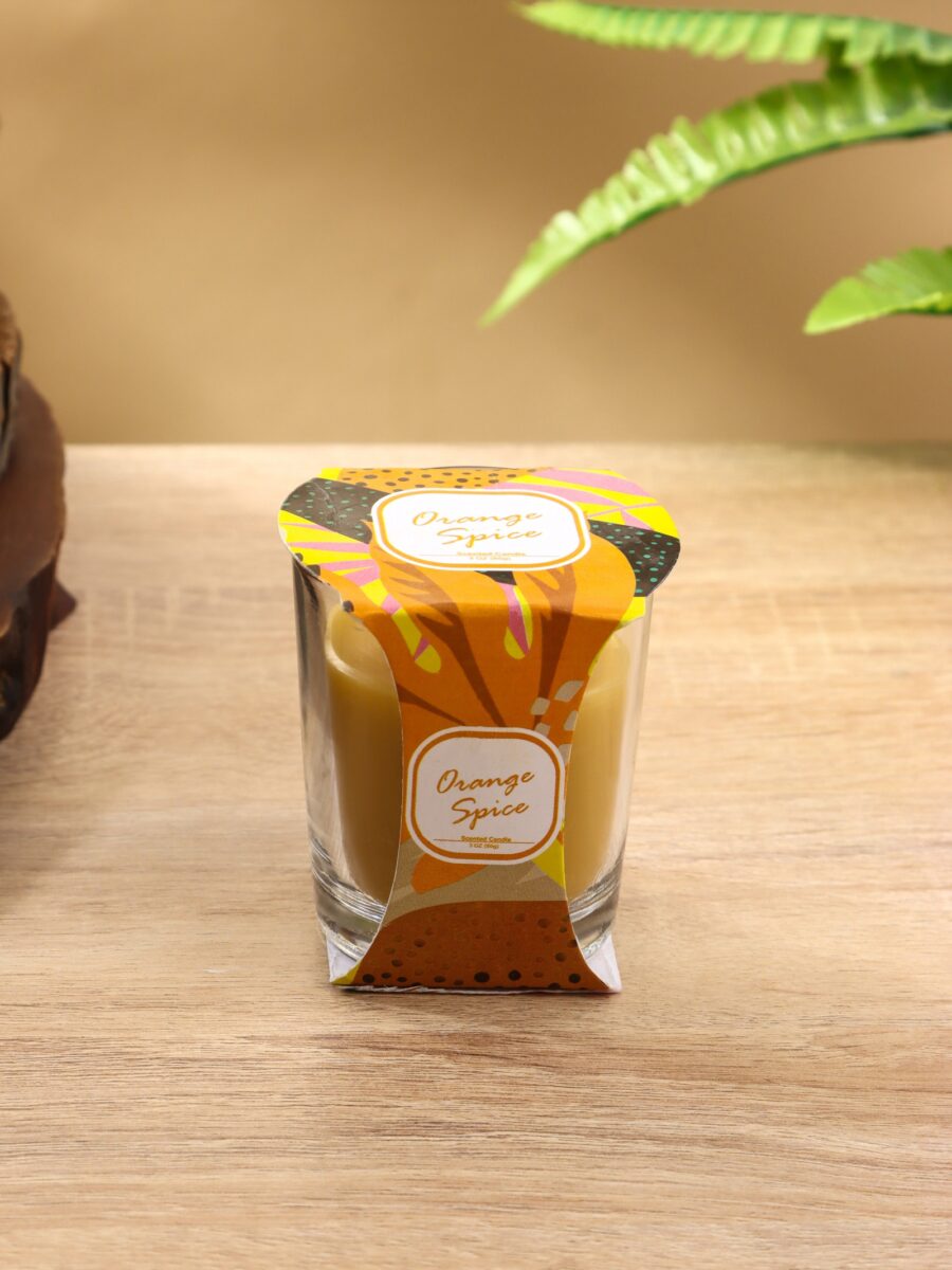 Ароматическая свеча в стеклянном стакане с запахом апельсина и специй, 85 г Натуральная ароматическая свеча 85 г в прозрачном стакане с апельсиновым ароматом и уютным дизайном